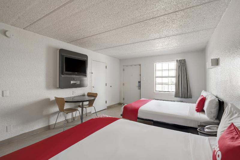 Oyo Hotel Houston Katy Freeway Exterior photo